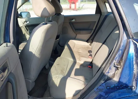 2008 Ford Focus Se/Ses z USA, uszkodzony, nr VIN 1FAHP35N38W199466